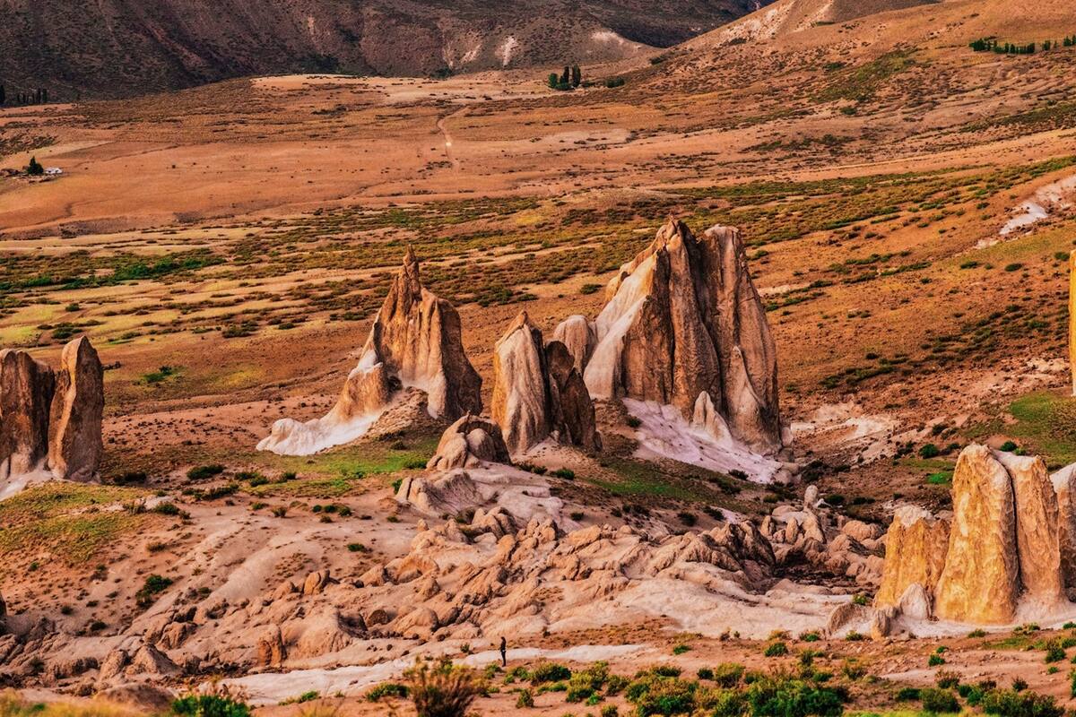 El norte de la provincia, territorio aún poco explorado por el turismo, sorprende con historias de pioneros, maravillas naturales y hasta buenos vinos