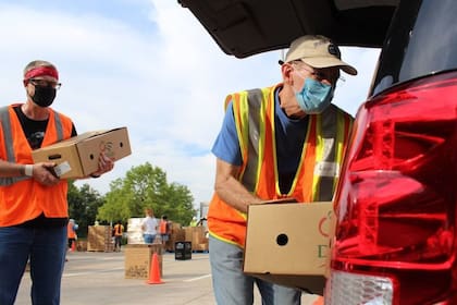 Las Mobile Community Pantries acercan alimentos frescos a comunidades con dificultades de acceso