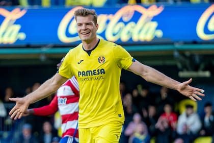 El noruego Alexander Sorloth anotó un triplete para Villarreal