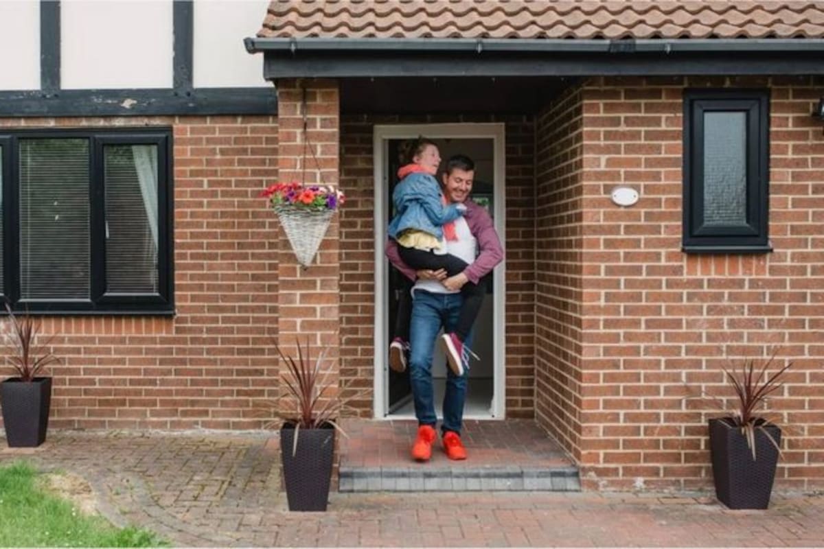 El novedoso acuerdo entre divorciados en el que se turnan la casa, no los hijos.