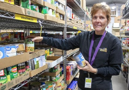 El NTFB es un miembro certificado de la red Feeding America, la organización de lucha contra el hambre más grande de Estados Unidos