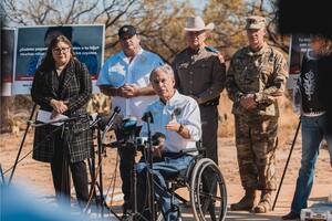El nuevo anunció de Greg Abbott busca desalentar la llegada de extranjeros a EE.UU. de manera ilegal