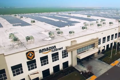El nuevo centro de Amazon en Chicago, adquirido por aproximadamente US$195 millones, estará ubicado en 1237 W. Division St. cerca de Goose Island