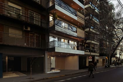 El nuevo edificio queda sobre Mansilla, muy cerca del shopping Alto Palermo.