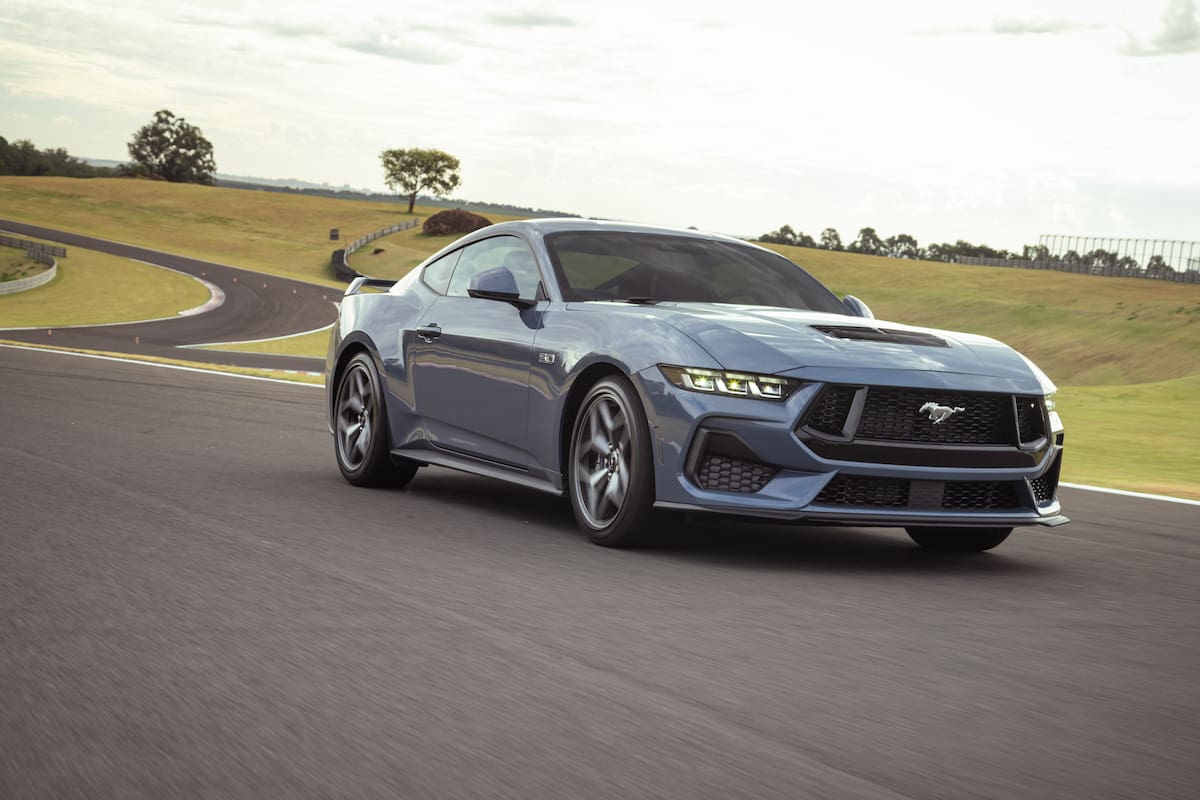 El nuevo Ford Mustang mantiene la misma esencia que caracterizó al modelo desde sus orígenes