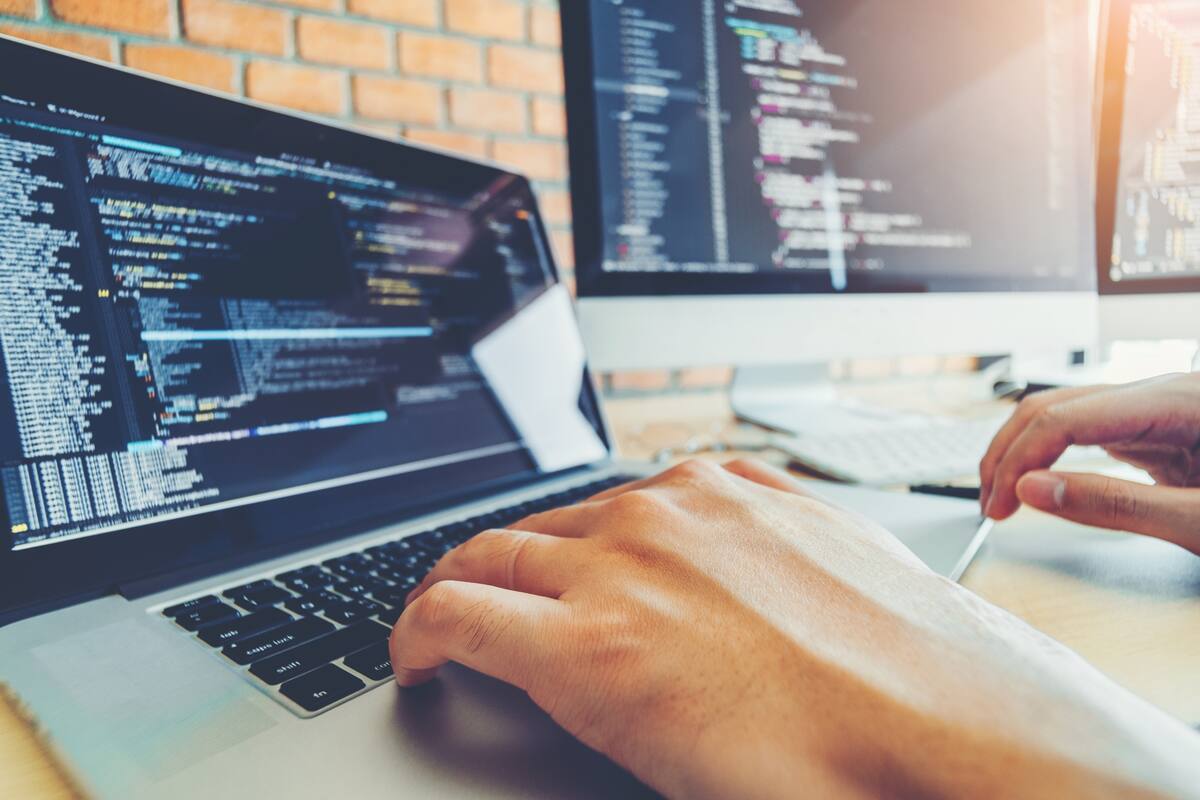 El nuevo giro está estropeando los sueños de empleo de muchos recién licenciados en informática