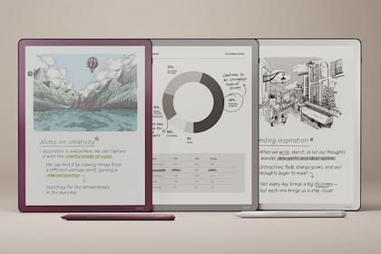 El nuevo Kindle Scribe Colorsoft de Amazon tiene una pantalla de tinta electrónica color de 11 pulgadas, junto a las versiones con paneles monocromáticos