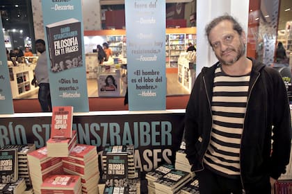 Sztajnszrajber inaugura el programa de actividades con una charla sobre el libro, el autor y los lectores