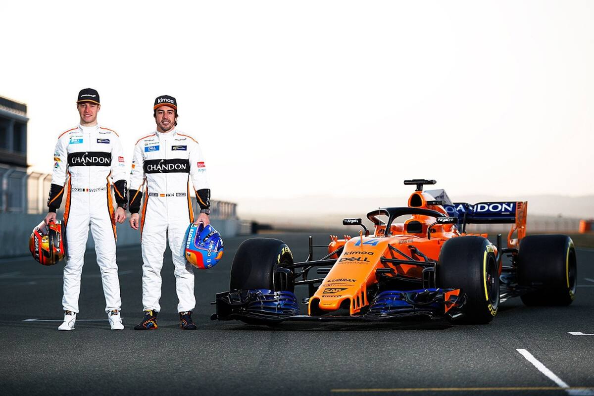 El nuevo modelo McLaren con sus pilotos para 2018