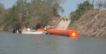 El nuevo muro flotante se extiende por más de 500 millas en la frontera sur de Estados Unidos (X/@CBP)
