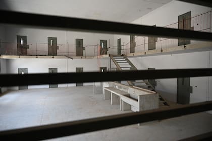 El nuevo penal está dentro de un predio de 80 hectáreas y tendrá una capacidad de alojamiento de 2240 plazas