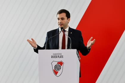 El nuevo presidente de River, Stefano Di Carlo, en su discurso de asunción del mando