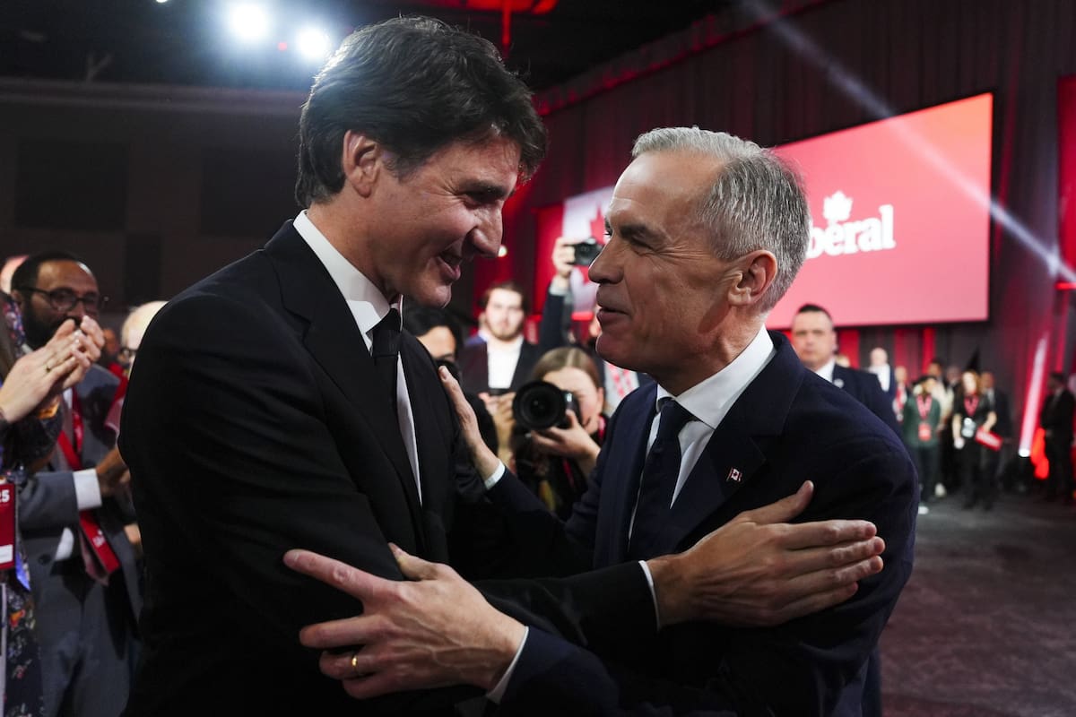 El nuevo primer ministro anunció que renunciará a sus ciudadanías británica e irlandesa para mantener solo la canadiense en su cargo