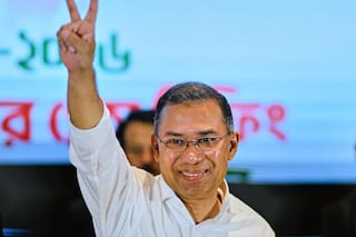 El nuevo primer ministro de Bangladesh jura el cargo tras su aplastante victoria electoral