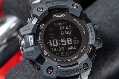 El nuevo reloj inteligente de Casio cuenta con un sistema de carga solar y por cable, pantalla de alta resolución y contraste, GPS integrado y el diseño característico de los modelos G-SHOCK