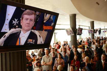 El nuevo rey de Holanda, en las pantallas del Hipódromo Argentino