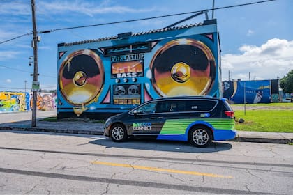 El nuevo servicio de transporte de Miami-Dade se llama MetroConnect