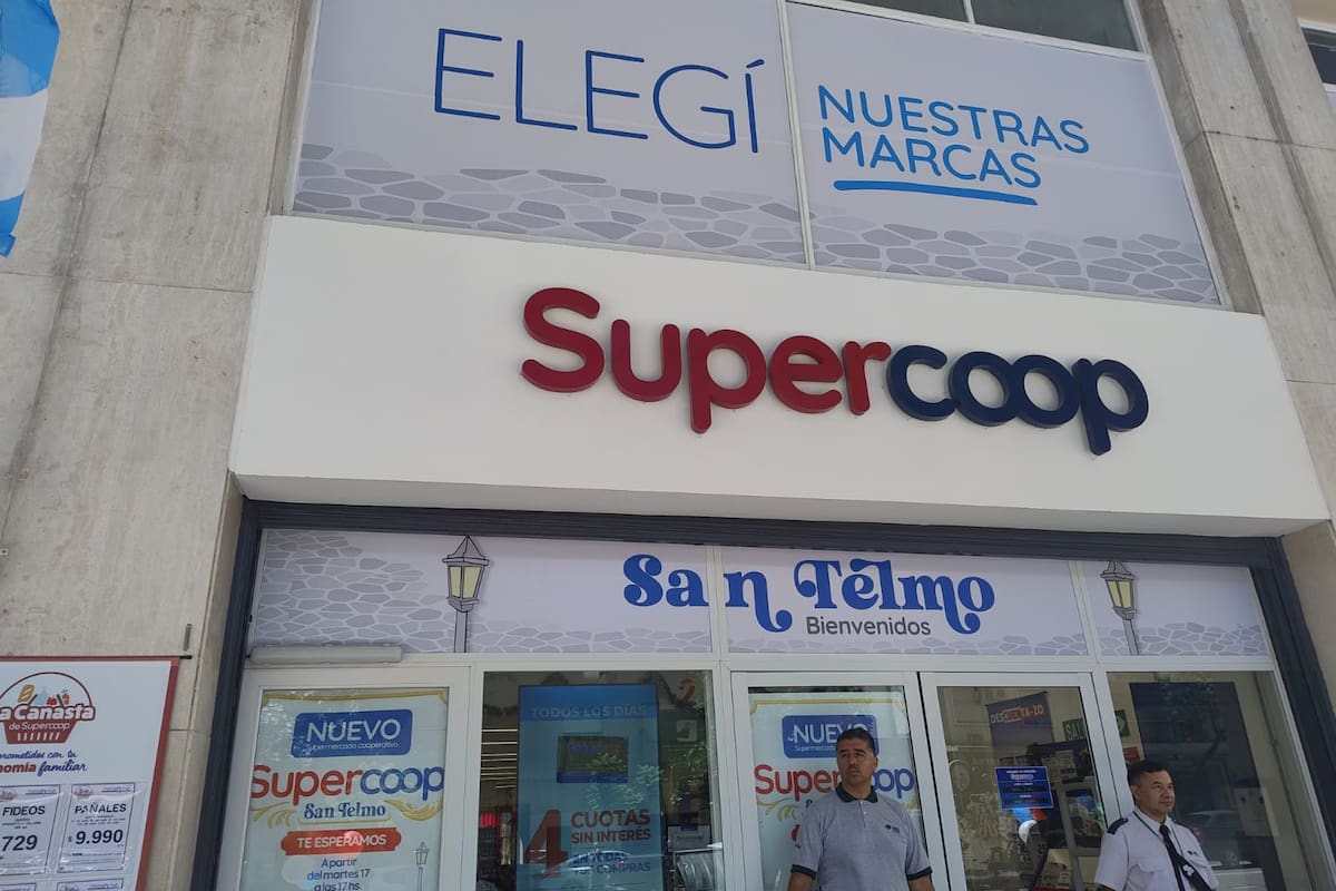 El nuevo Supercoop abrió hoy su primera sucursal en Buenos Aires, en el barrio de San Telmo, de la mano de la cadena bahiense la Cooperativa Obrera