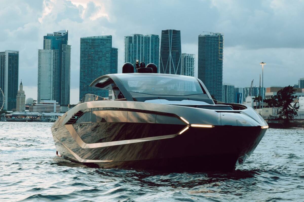 El nuevo yate de Lamborghini acaba de llegar a Miami
