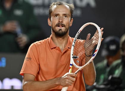 El número 8 del mundo cayó en cinco sets ante el australiano Adam Walton