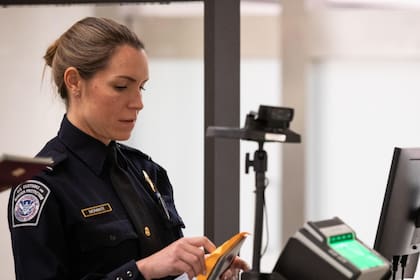 El número de pasaporte debe corresponder al utilizado durante el ingreso