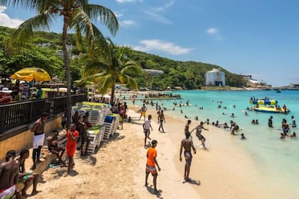 El número de playas públicas en Jamaica ha venido disminuyendo en los últimos años