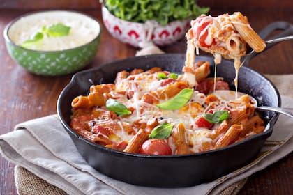 El nutricionista italiano recomienda dejar de comer pasta y pan para lograr la dieta de la longevidad