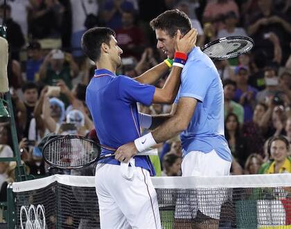 Rivales en la cancha, amigos fuera de la pista: aquella noche, del Potro relanzaría su carrera como tenista; Djokovic, en tanto, comenzaría una pronunciada pendiente producto de lesiones y bajo rendimiento; ahora, retomó el trono de mejor tenista del mundo
