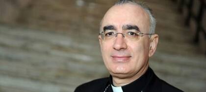 El obispo de Noto, Antonio Staglianó