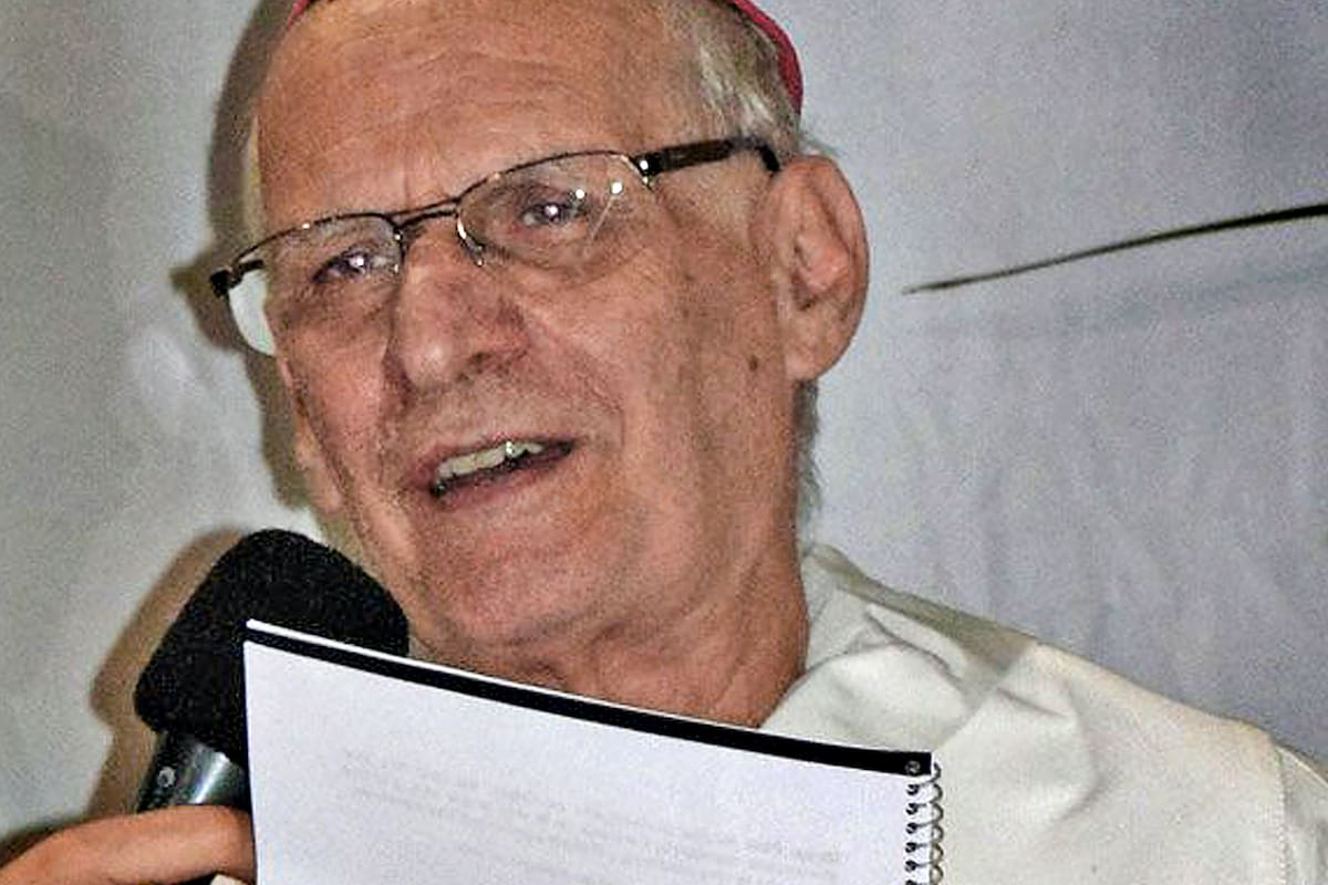 El obispo Joaquín Piña