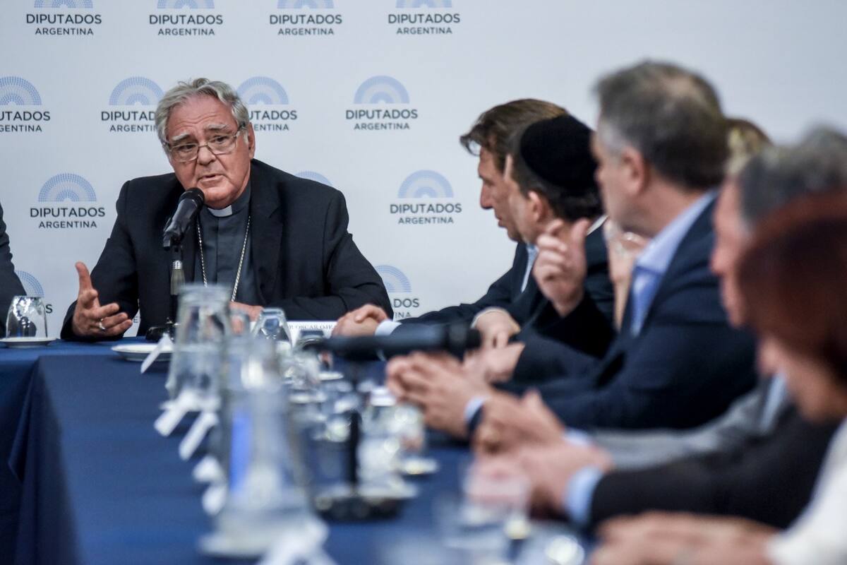 El obispo Oscar Ojea reclamó “hechos y gestos concretos, más que palabras”,