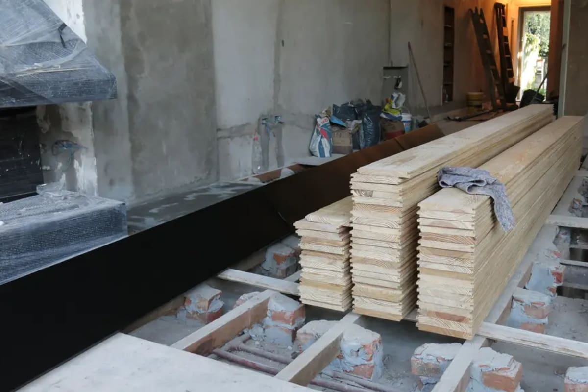 El objetivo de esta línea es posibilitar el acceso al crédito para mejorar las condiciones habitacionales de las viviendas que incluyan trabajos de aislación, terminación de núcleos húmedos, pisos, carpinterías, pintura, instalaciones de gas, sanitarias o eléctricas