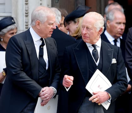 El objetivo de la decisión es proteger a una monarquía que pierde apoyo entre los jóvenes