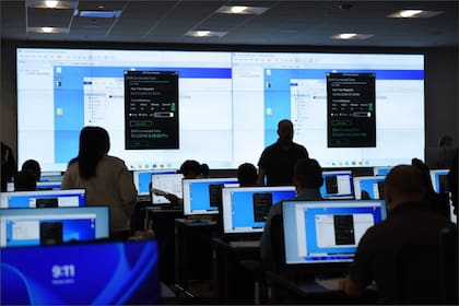 El objetivo de la estrategia del FBI es transformar la capacitación de agentes y especialistas en investigaciones digitales para contrarrestar ciberataques