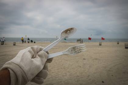 El objetivo de la ley de Nueva Jersey es reducir la contaminación que causa los utencillos de un solo uso