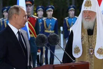 El objetivo del Kremlin, respaldado por el liderazgo de la Iglesia ortodoxa rusa en Moscú, había sido unir a Rusia y Ucrania en un solo "espacio espiritual"