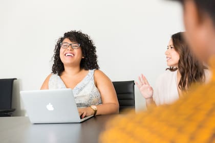 El objetivo es generar un mejor ambiente de trabajo, pero hay otros beneficios que las empresas han logrado