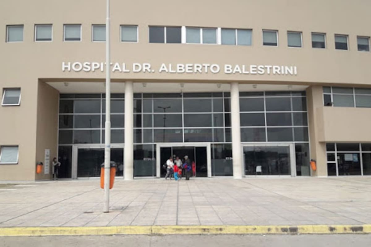 El oficial fue trasladado al Hospital Alberto Balestrini en La Matanza