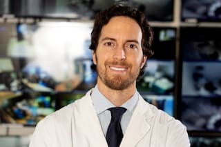 Un argentino recibió en Londres uno de los máximos reconocimientos mundiales de la oftalmología