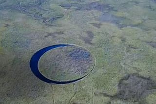 La isla circular que se mueve sola y genera curiosidad
