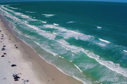 El oleaje de California es del gusto de los surfistas, pero con el pasar de los años podría ser incontrolable