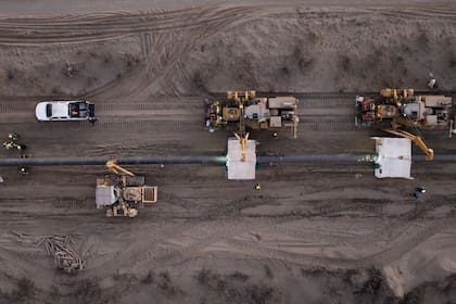 El oleoducto permitirá transportar 180.000 barriles diarios en la primera etapa, a finales de 2026