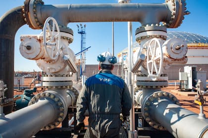 El oleoducto que unirá Vaca Muerta con Río Negro permitirá aumentar las exportaciones de petróleo en casi US$20.000 millones anuales, a partir de 2028