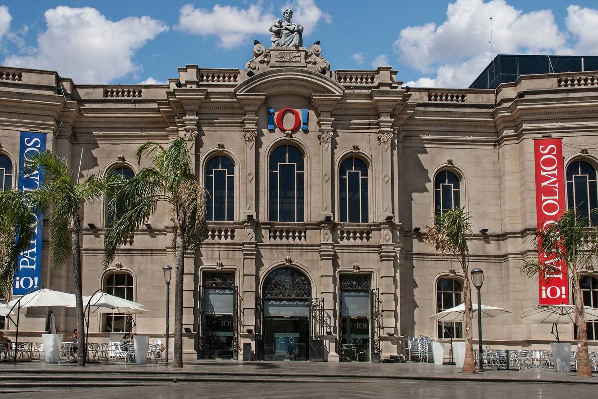 El Olmos, uno de los principales centros comerciales, que reabrirá mañana.
