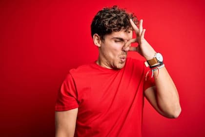 El olor a transpiración es común a cualquier edad, sin embargo, por momentos puede ser más intenso. Estos se deben a factores como la alimentación y el modo de vida