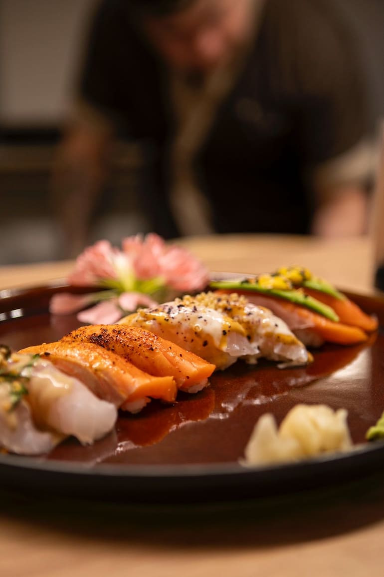 El omakase es una de las variantes más buscadas de esta nueva ola oriental.