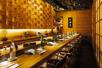 El omakase se encuentra escondido en una galería comercial de Leblon.
