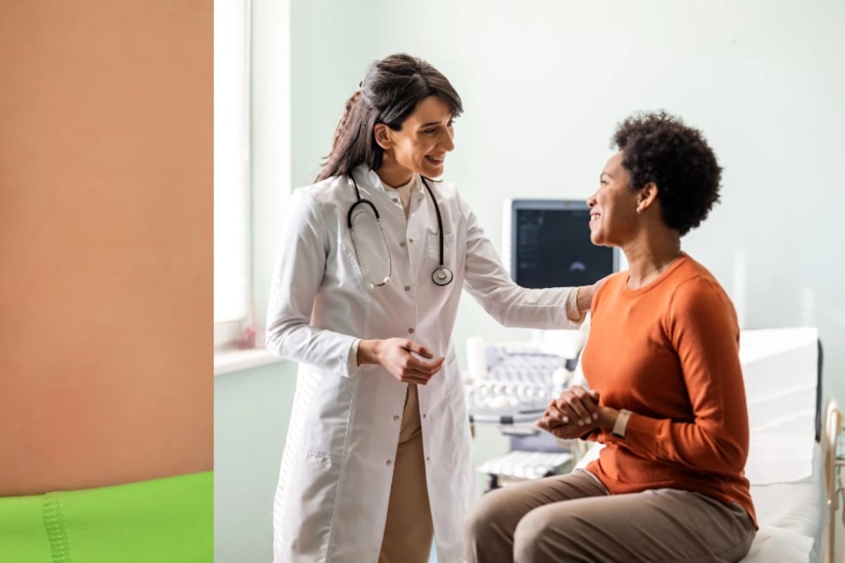 El ombligo es una cicatriz redonda que queda en medio del vientre