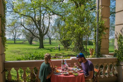El Ombú de Areco, paseos a caballo, relax y el infaltable asado para disfrutar de un día diferente