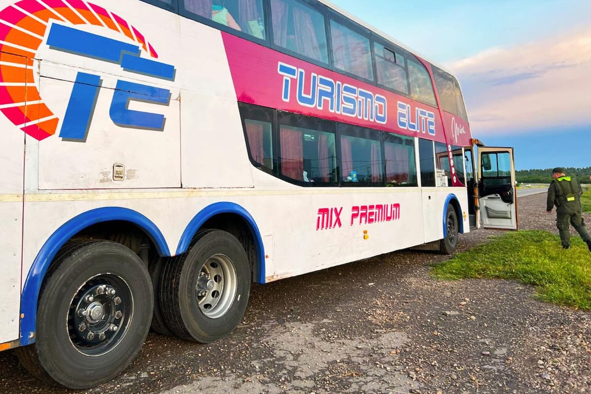 El ómnibus en el que viajaban tres menores sin documentos